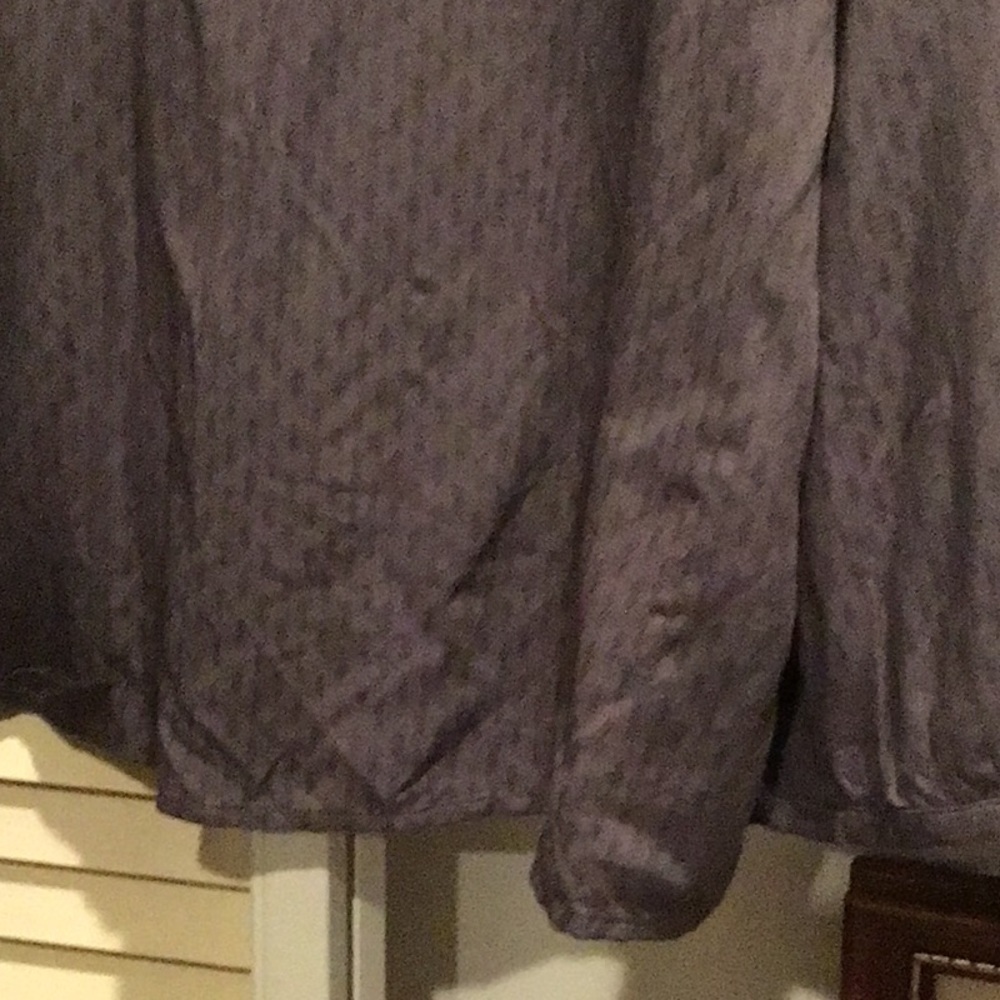 Gray V- neck, full sleeve blouse . Size 1X - Picture 5 of 6